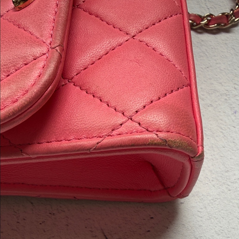 CHANEL Cluth with Chain Quilted Mini Bag - Picture 7 of 17